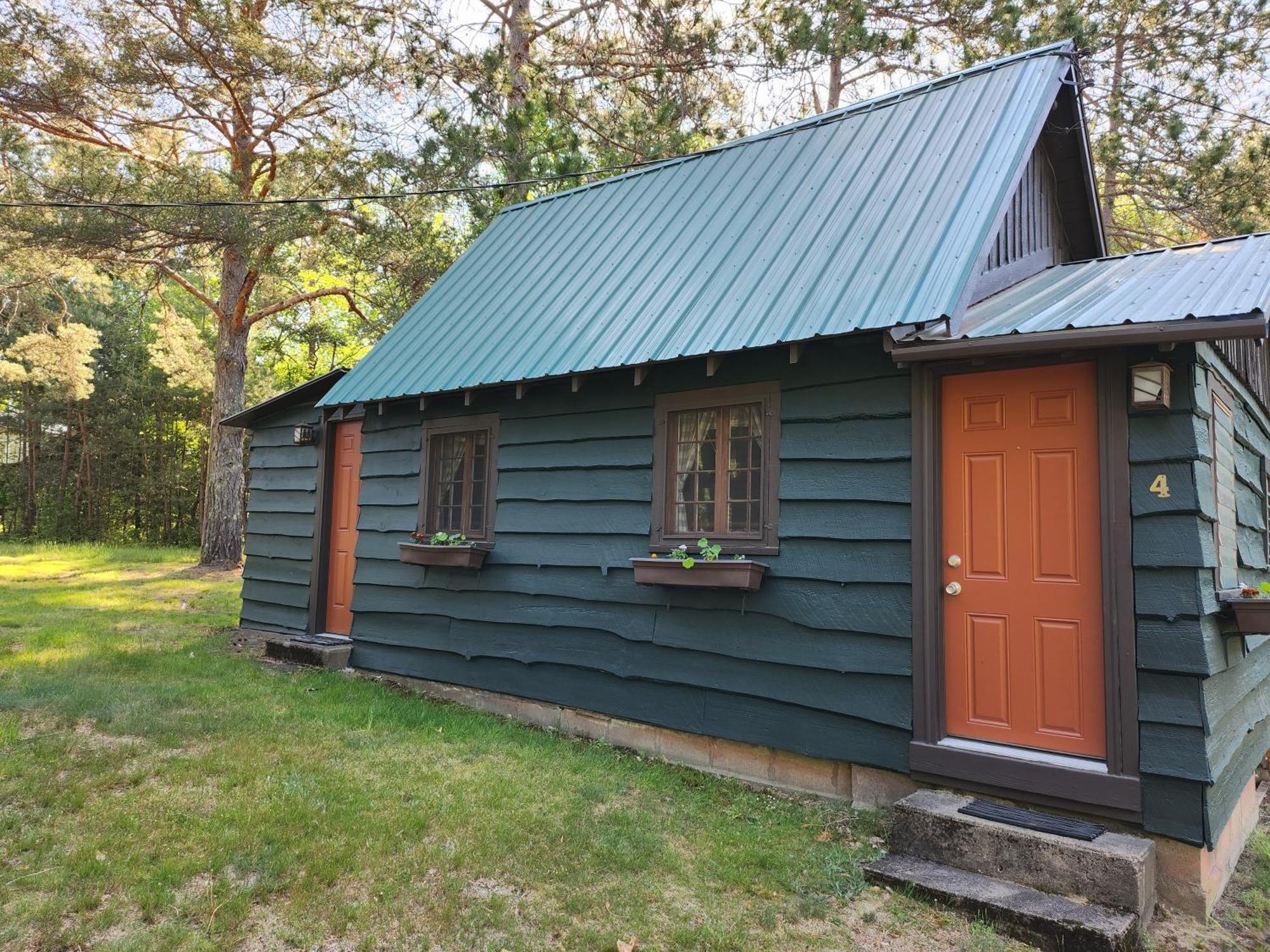 Moreno'S Adirondack Cabins サラナク・レイク エクステリア 写真