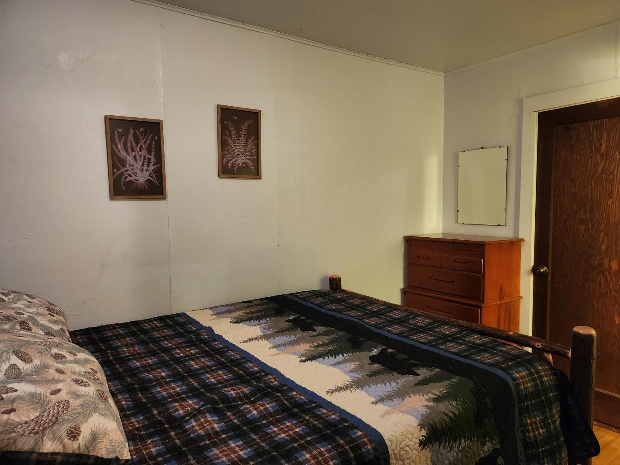 Moreno'S Adirondack Cabins サラナク・レイク エクステリア 写真