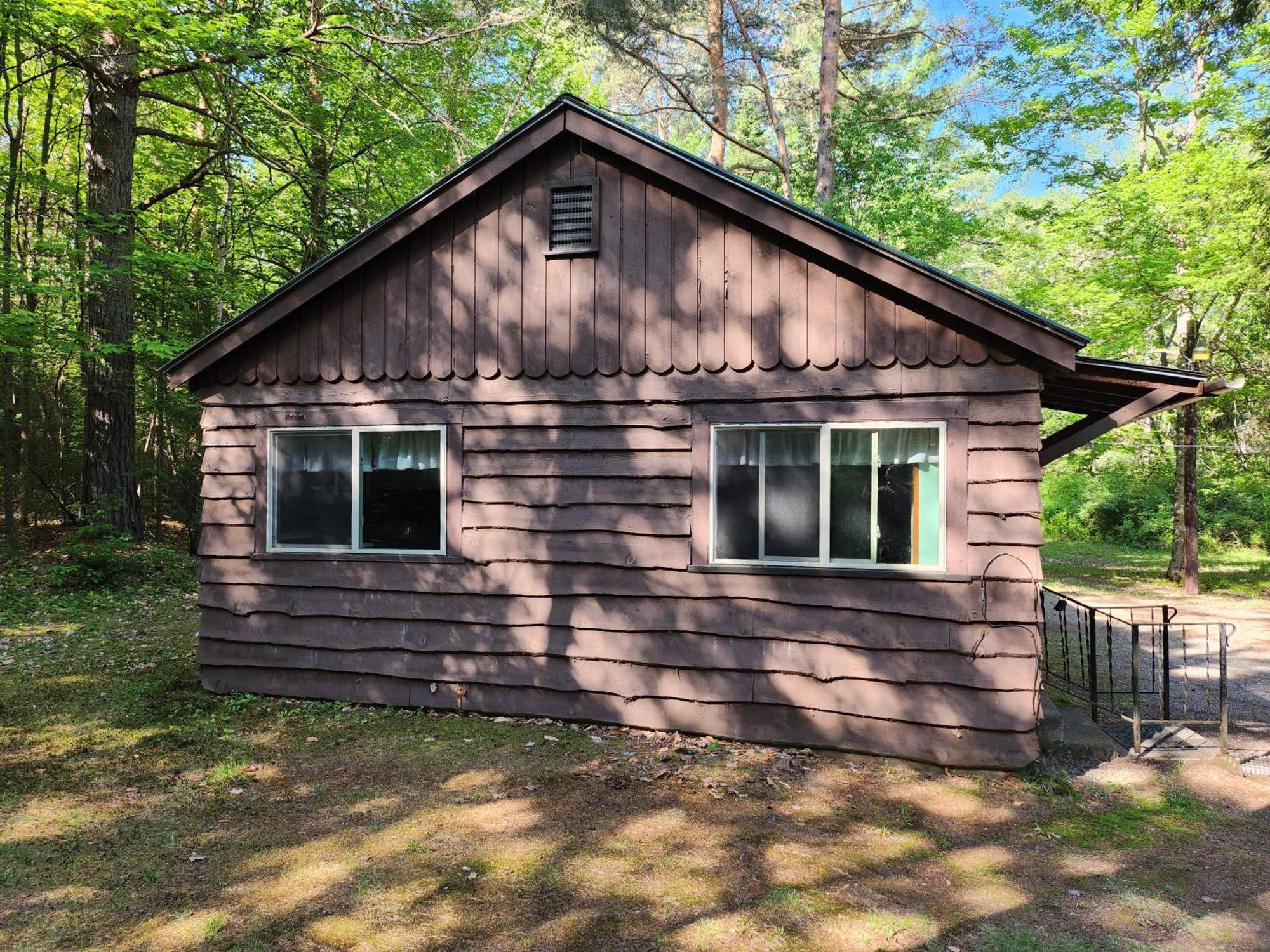 Moreno'S Adirondack Cabins サラナク・レイク エクステリア 写真