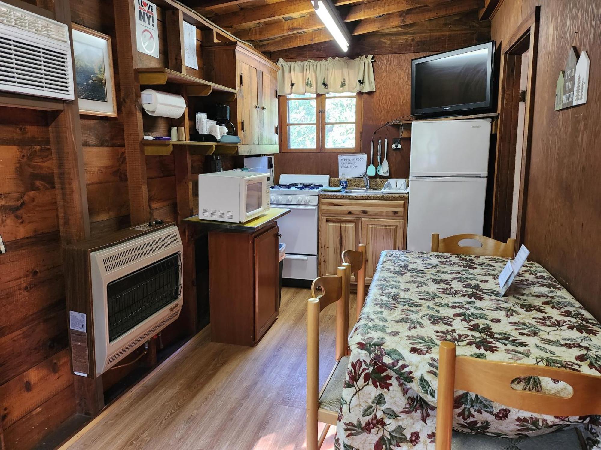 Moreno'S Adirondack Cabins サラナク・レイク エクステリア 写真