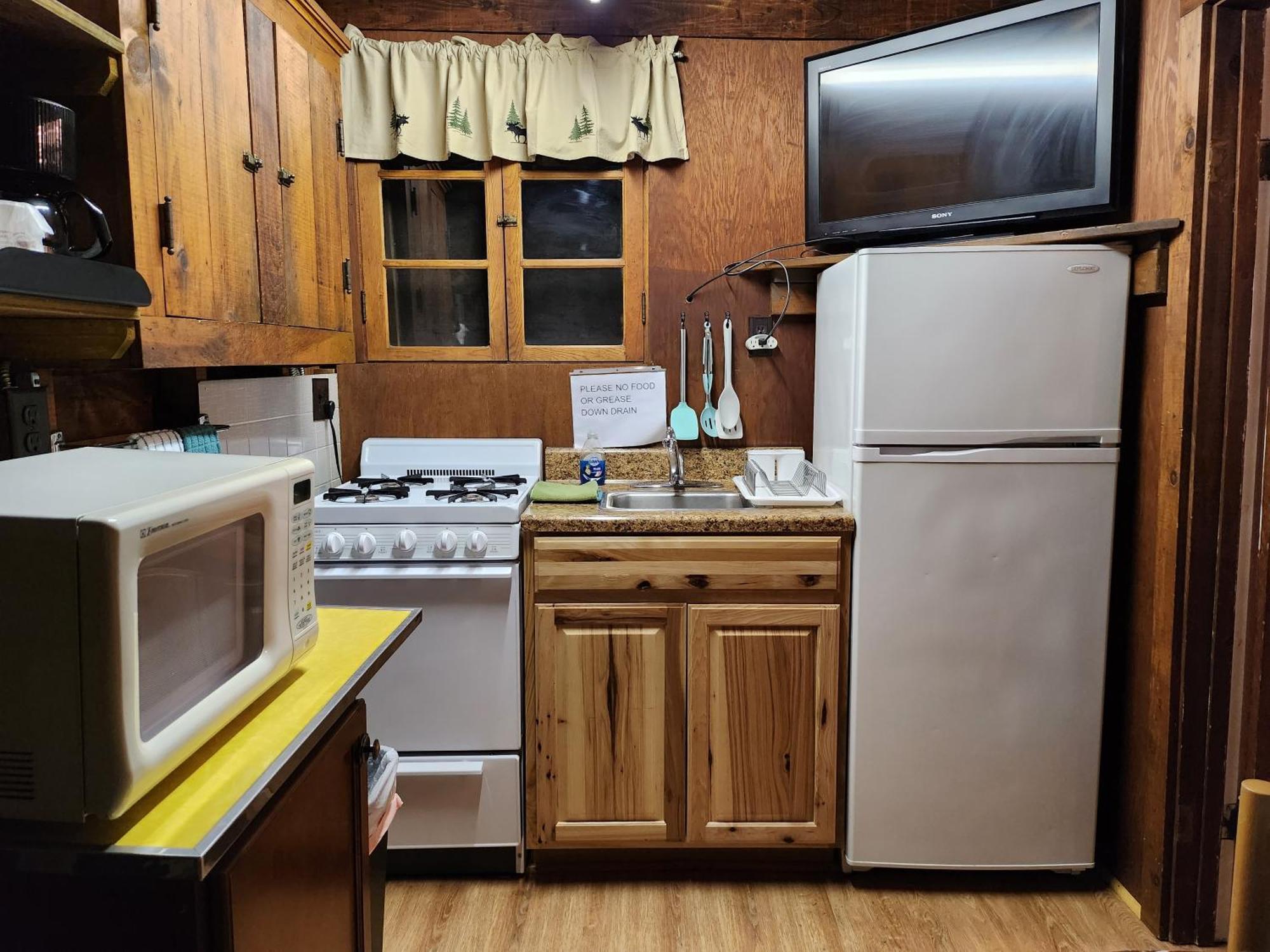 Moreno'S Adirondack Cabins サラナク・レイク エクステリア 写真