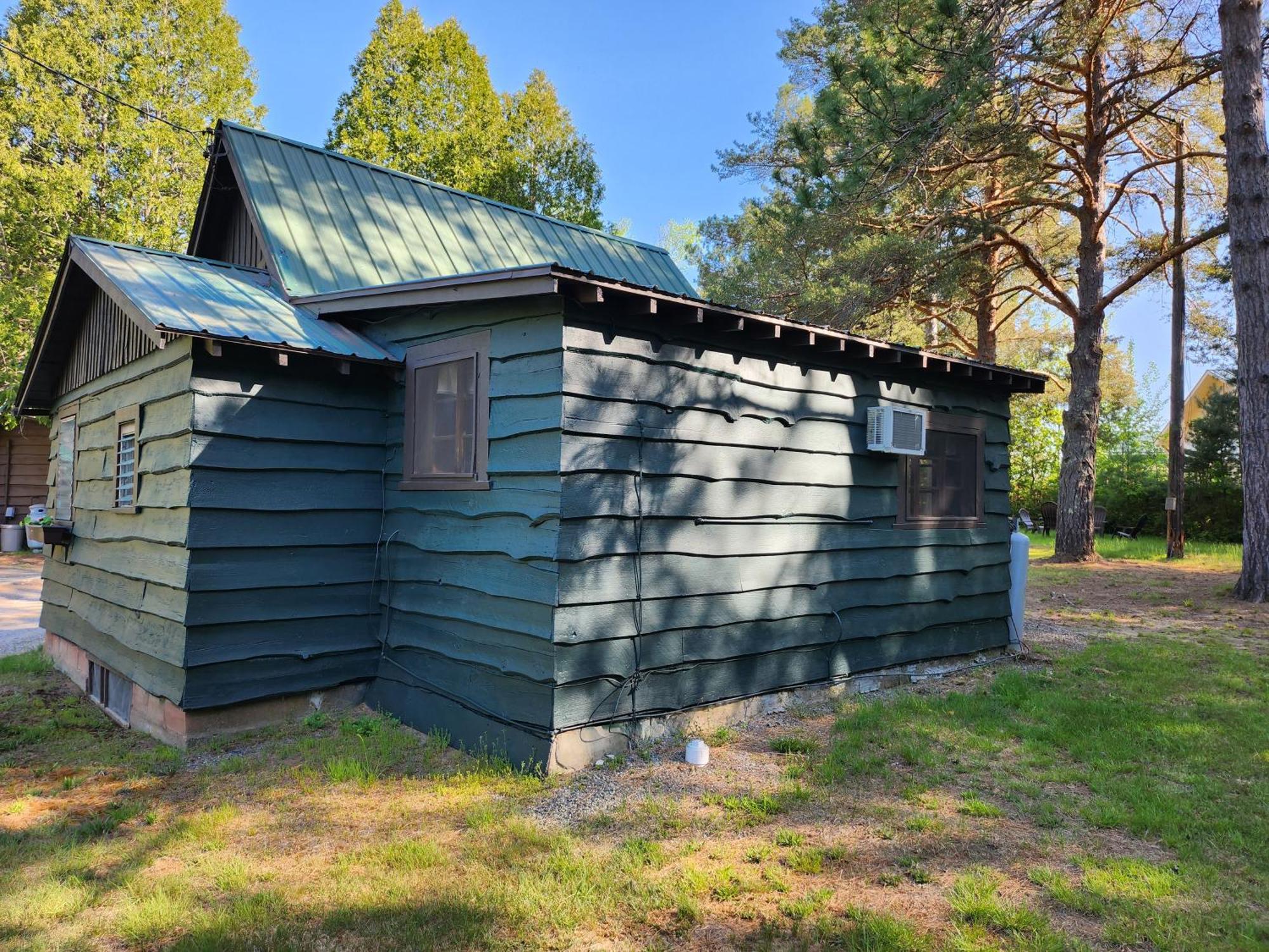 Moreno'S Adirondack Cabins サラナク・レイク エクステリア 写真