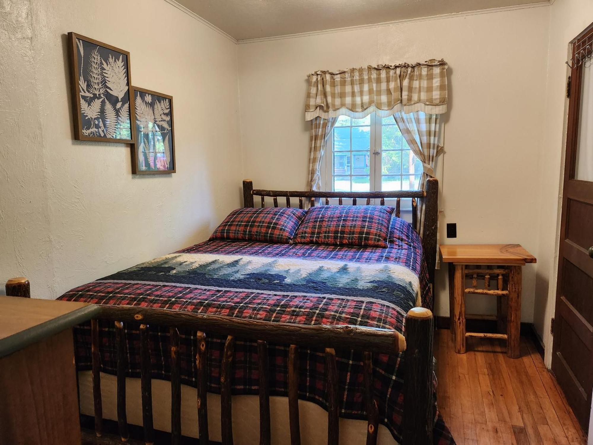 Moreno'S Adirondack Cabins サラナク・レイク エクステリア 写真