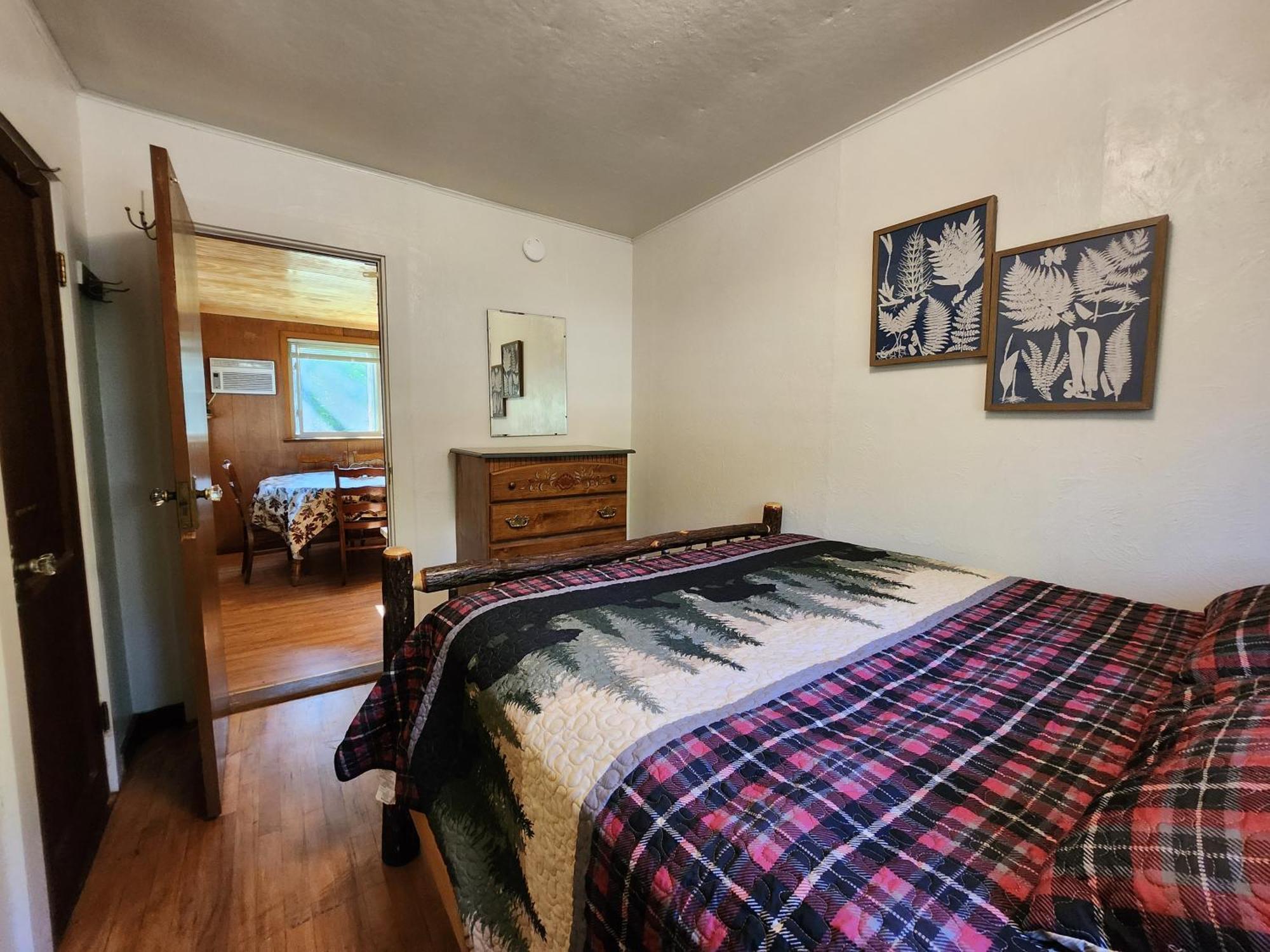 Moreno'S Adirondack Cabins サラナク・レイク エクステリア 写真