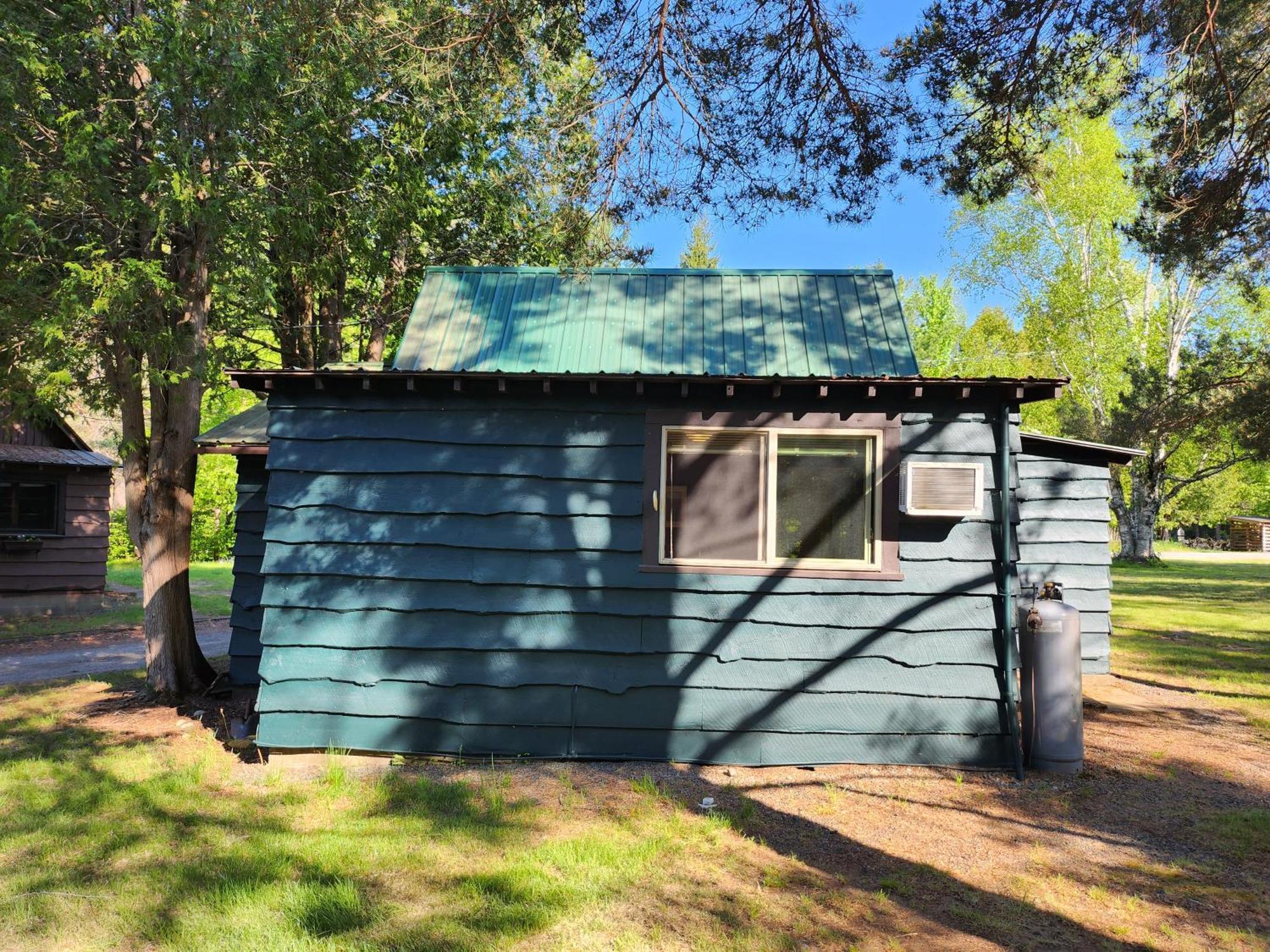 Moreno'S Adirondack Cabins サラナク・レイク エクステリア 写真